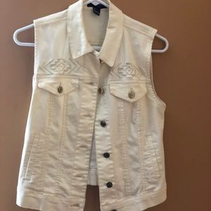 White denim vest